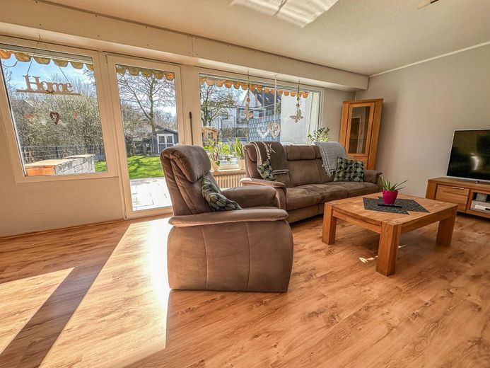 Wohlfühloase im Lenneper Reihenendhaus – Wohnzimmer