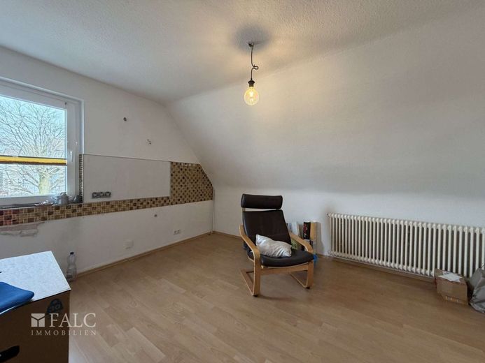 Mehrgenerationen aufgepasst! Zwei Häuser mit viel Platz &amp; Potenzial – Schlafzimmer
