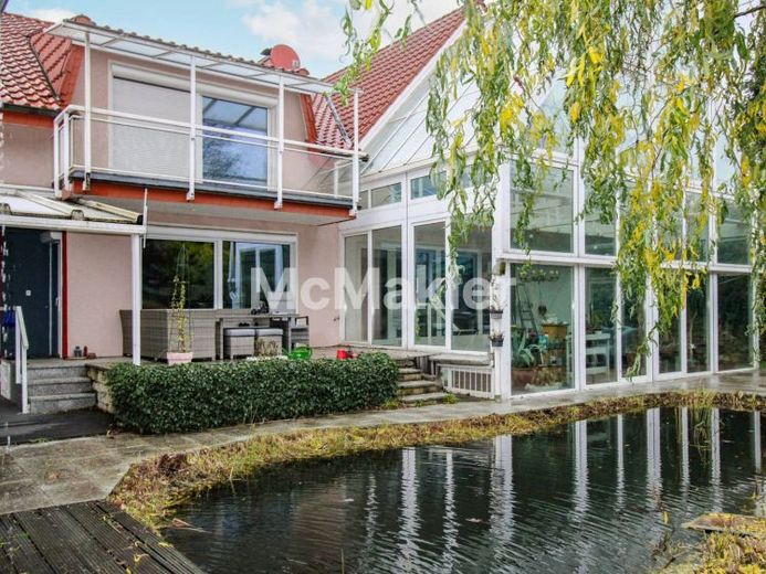 Großzügiges 8-Zi. Haus plus Bungalow, Wintergarten, Garage, 2 Carports in Braunschweig Weststadt – Foto 1