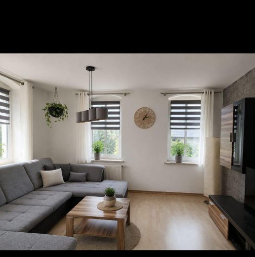Maison plurifamiliale avec grand garage à Breitenbrunn – Wohnung 1.OG Wohnstube