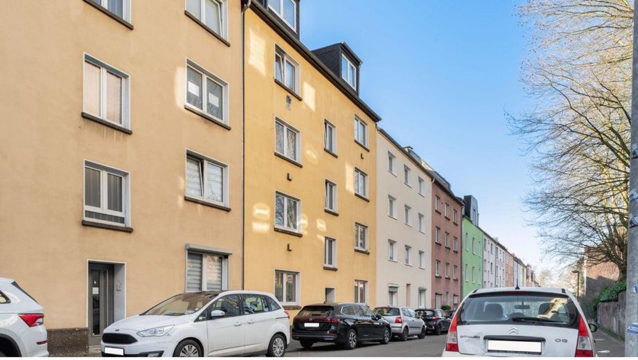 Zentrale Lage, neue Küche, helle Wohnung, 3 Zimmer – Reichsstraße 10