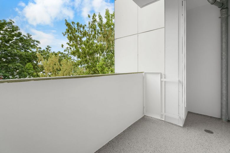 Erstbezug nach Sanierung in Wettbergen: 2 Zimmer mit Loggia – Balkon