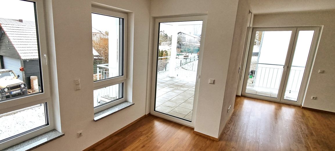 3 Zimmer Wohnung BJ 2022 – Balkon Zugang