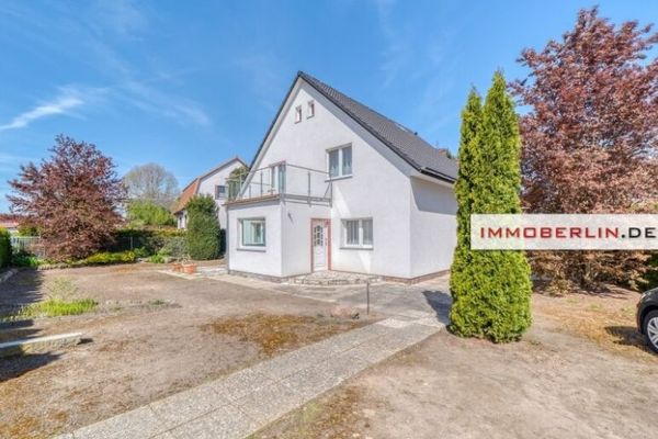 IMMOBERLIN.DE — Частково модернізований! Великий будинок із сонячним садом у найкращому місці!