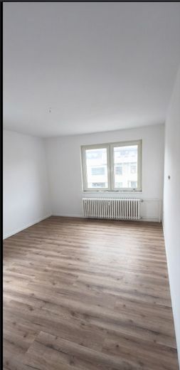 Helle 1-Zimmer-Wohnung frisch saniert – Wohn/Schlaffzimmer