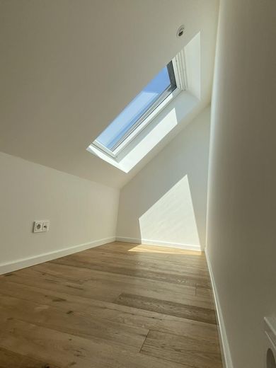 Erstbezug: Niedrigenergiehaus in Düsseldorf-Kalkum, provisionsfrei, Süd-West-Lage – Galerie Kinderzimmer, Westen