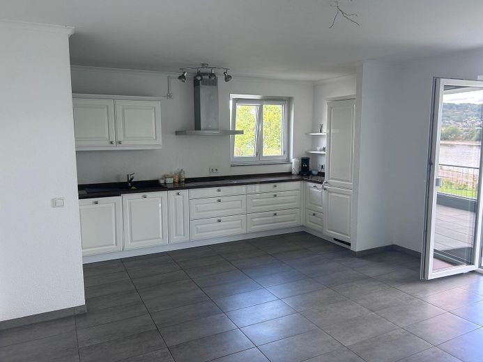 Exclusivo apartamento de 2 habitaciones con balcón de 22 m2 en primera línea del Rin – Foto 11