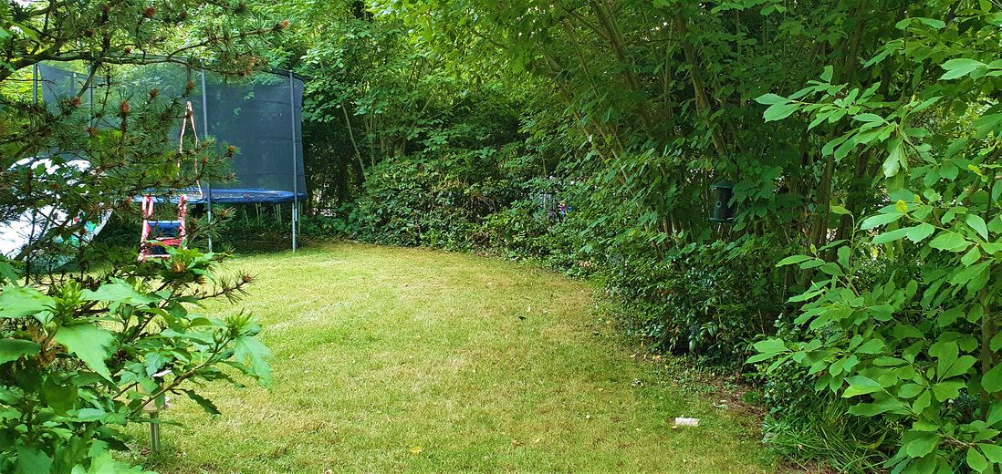 Viel Platz für die Familie am Marienbergpark – 160 m², 6 Zimmer, 2 Bäder, Südbalkon & Garage – Garten 1 Südseite