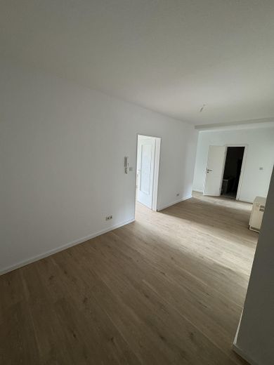 Großzügige 3- Zimmer Wohnung mit Balkon - renoviert – Foto 5