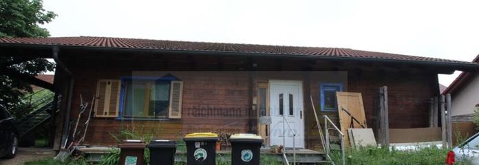 Provisionsfrei! Einfamilienhaus mit Carport in Geisingen-OT Gutmadingen