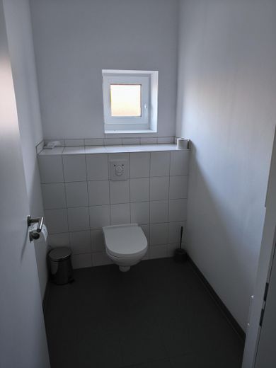 WC Damen im EG