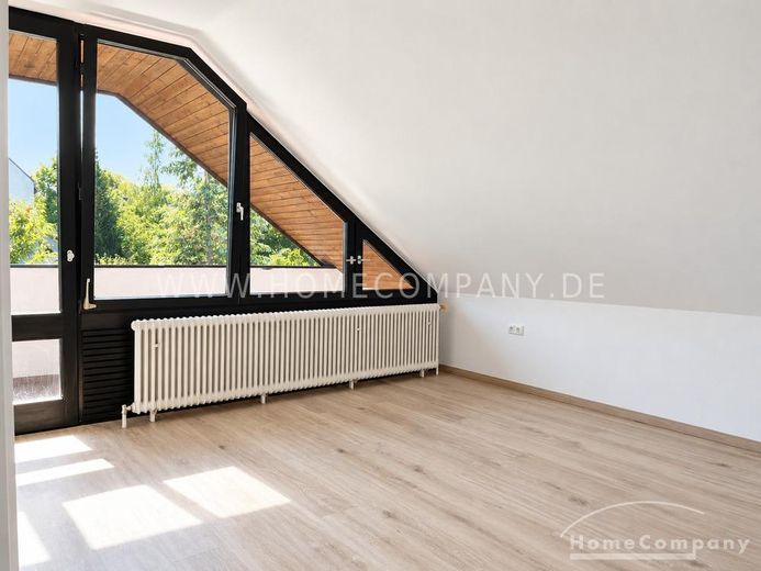 Freistehendes Architektenhaus mit großem Garten – 9fa93f476c6c67e455567506be48fc6991347757.jpg