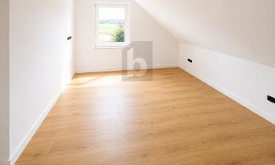 ERSTBEZUG MIT BALKON  &  TRAUMBLICK – 1786561764_b8e1b39.jpg