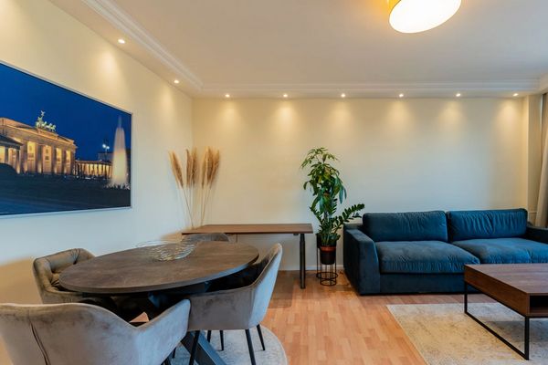 Kernsanierte Wohnung im 7. OG mit Balkon & Weitblick – bezugsfrei & provisionsfrei