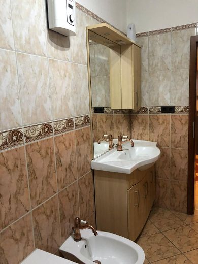 86,5 m² • 3 Zimmer • Einbauküche mit NEUEN Geräten • Neckarstadt-Ost – Badezimmer