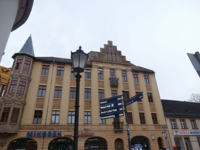 Großzügiges Wohnerlebnis im historischen Altbau – Foto 1