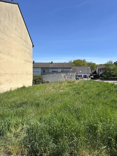 Terrain à bâtir dans un quartier calme d’Ensdorf – Photo 1