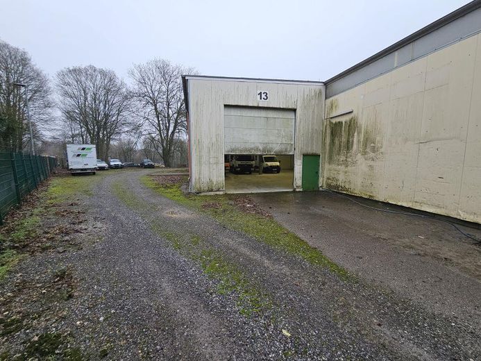 Halle 3 Tor bodentief