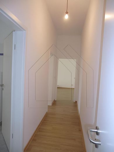 Altbauflair in Wilmersdorf: Saniertes 2,5-Zimmer-Apartment – Flur