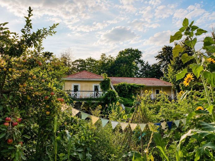 Seegut Blaue Blume – Herrenhaus, Wohnhaus & See in der Uckermark – Wohnhaus Gemüsegarten