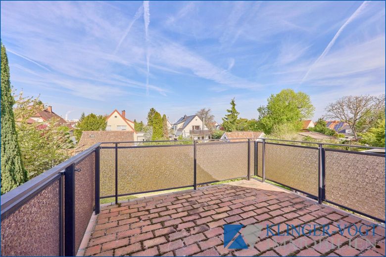 ** Ihr Eigenheim zum Gestalten ** älteres Einfamilienhaus mit zusätzlichem Bauplatz – Terrasse (Zugang ü. Bad)