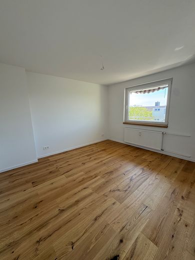 Appartement lumineux de 3 pièces – entièrement rénové & avec balcon – Schlafzimmer