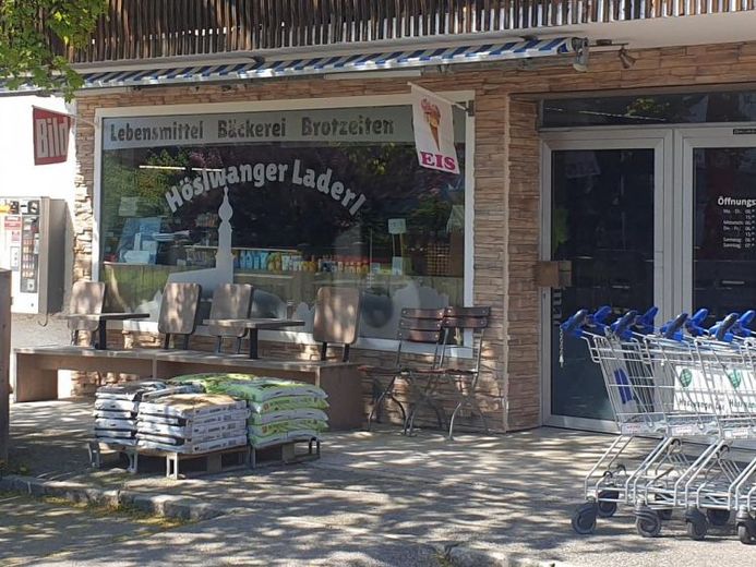 BON PLACEMENT DE CAPITAUX, MODERNISÉ, SITUÉ AU CENTRE – Photo 1