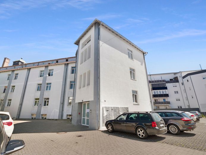 Renditeobjekt, vermietete 6er-WG mit 3 Badezimmern – फोटो 1