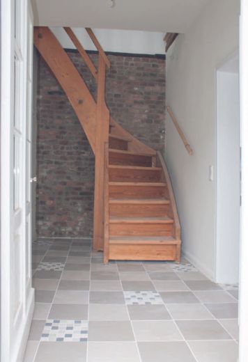 Flur und Treppe