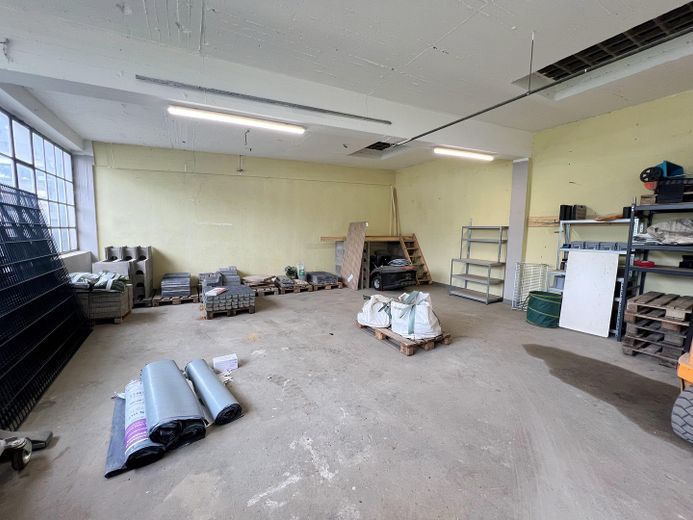Lagerhalle in Porz Zündorf – Hinterer Lagerteil