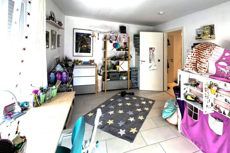 Moderno, senza barriere, esclusivo: fantastico appartamento di 4 locali a Pattonville – Kind
