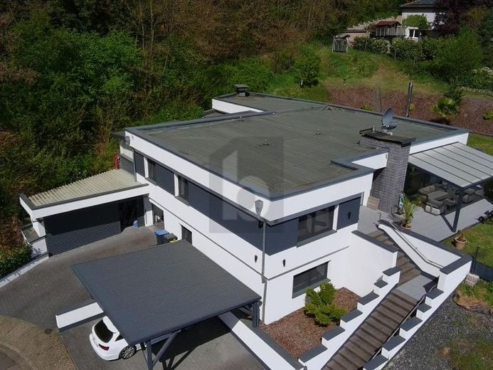 BUNGALOW, WALDRAND, EXCLUSIV, WELLNESS, SANIERT – Foto 1