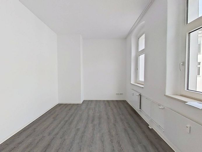 Più budget per candele e zuppa di zucca - Trasferirsi e risparmiare un canone d'affitto netto: ampio appartamento di 4 locali con 115 m² – Ansicht I: Schlafzimmer I