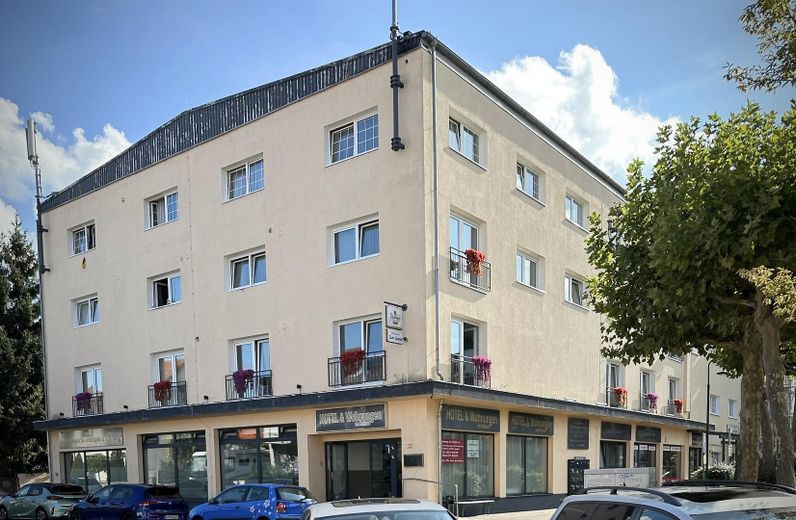Inwestycja przy Rathausplatz: Duży budynek mieszkalno-usługowy w najlepszej lokalizacji — BEZ PROWIZJI – Zdjęcie 2