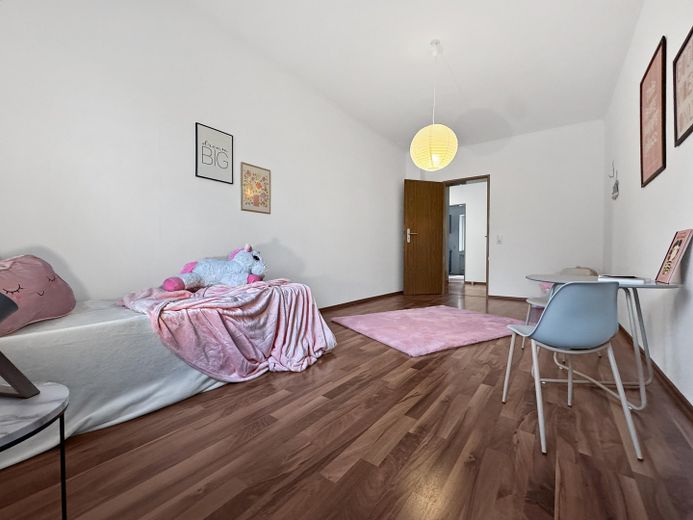 Kinder-/Arbeitszimmer