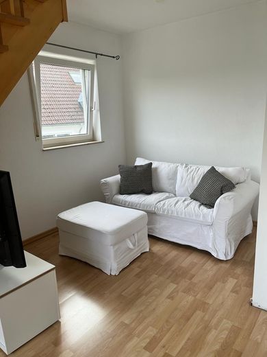 Lahnstein’de, Lahneck Kalesi manzaralı balkonlu mobilyalı dubleks daire – Wohnzimmer