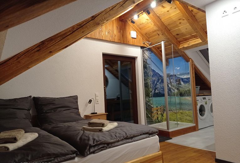 DG FeWo - Schlafzimmer / Bad