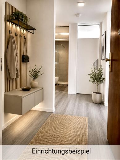 Bezugsfertig- Renoviert mit toller Aussicht-3,5 Zimmer – Eingang Einrichtungsbeispiel