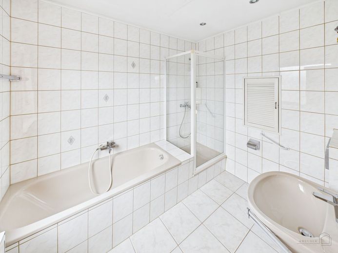 Großzügiges Einfamilienhaus mit Südgarten, 4 Schlafzimmern, Balkon &amp; Garage nahe Saarpolygon – Bild 9