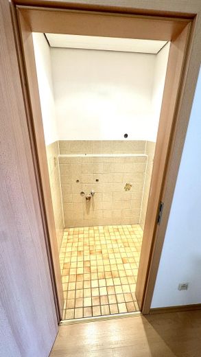Traumhafte 3-Zimmer-Wohnung in Bad Tölz – mit Balkon, Einbauküche & Sauna! – Abstellraum 
