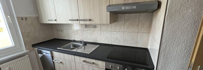 sonnige 3-Raum-Wohnung/Balkon mit Laminat und Einbauküche – Küche