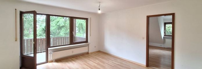 SOFORT VERFÜGBARE 2-ZI-WOHNUNG mit ca. 55 m², Südbalkon & TG-Stellplatz