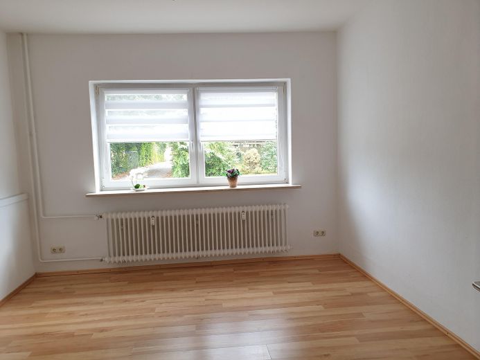 Zentrale 4 Zi Wohlfühlwohnung in Hohenlockstedt – ....für große Schränke
