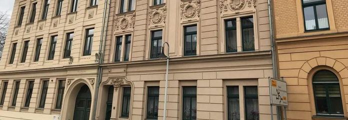 Attraente edificio plurifamiliare in una posizione attraente ad Altenburg! – Fassade