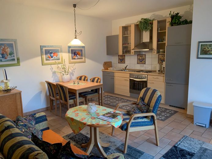 möblierte Wohnung 60qm- ab sofort-Pauschalmiete inkl. NK -  in 67167 Erpolzheim – Küche/Essen/Wohnen