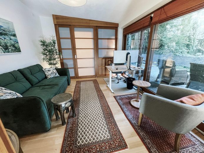 Maisonette con terrazza in legno e posto auto in affitto – 0EG_C_Gaeste_Arbeitszimmer