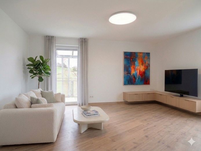 Einfach einziehen und wohlfühlen – hochwertig sanierte 3,5-Zimmer-Wohnung – Wohnzimmer