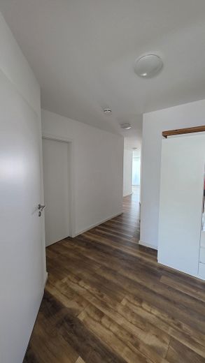 Moderne, helle 3-Zi-Wohnung mit Balkon/Keller/Stellplatz – Foto 5