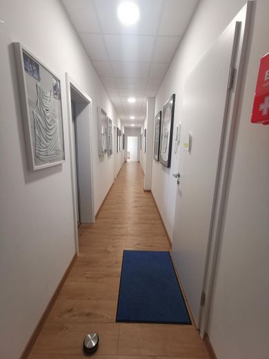 Bürofläche in verkehrsgünstiger Lage im EG – Flur