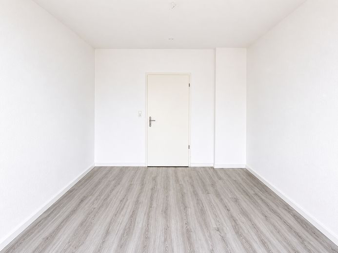 Großzügige 4-Zimmer-Wohnung mit Einbauküche in Wilhelmshaven – Schlafzimmer 3